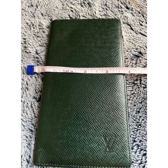 Louis Vuitton epi long wallet - Picture 11 of 11